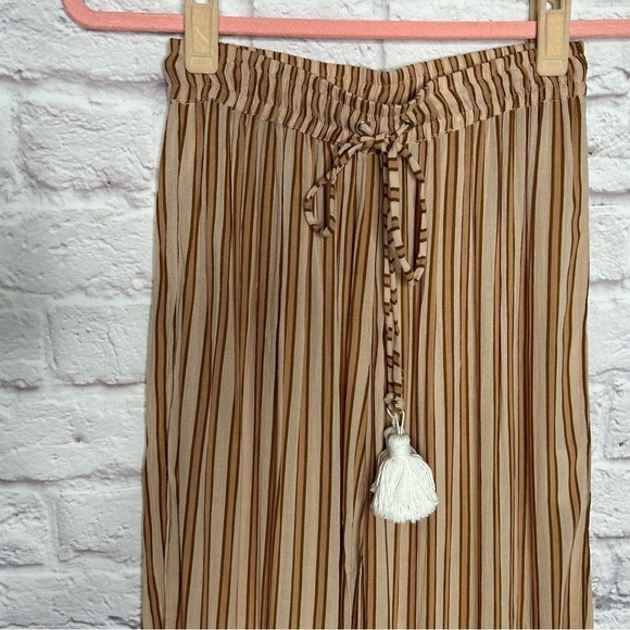 NWT Faithful The Brand Bisou Stripes Ruffle Bottom Wide
Leg Soft Pants - Picture 9 of 16